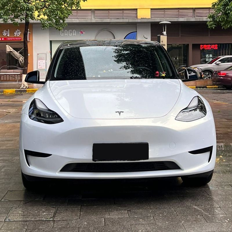 Metallic white Metallic white